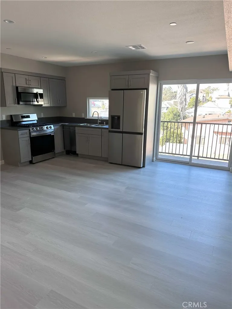327 N Chicago Street, Los Angeles, California 90033 home-pic-9