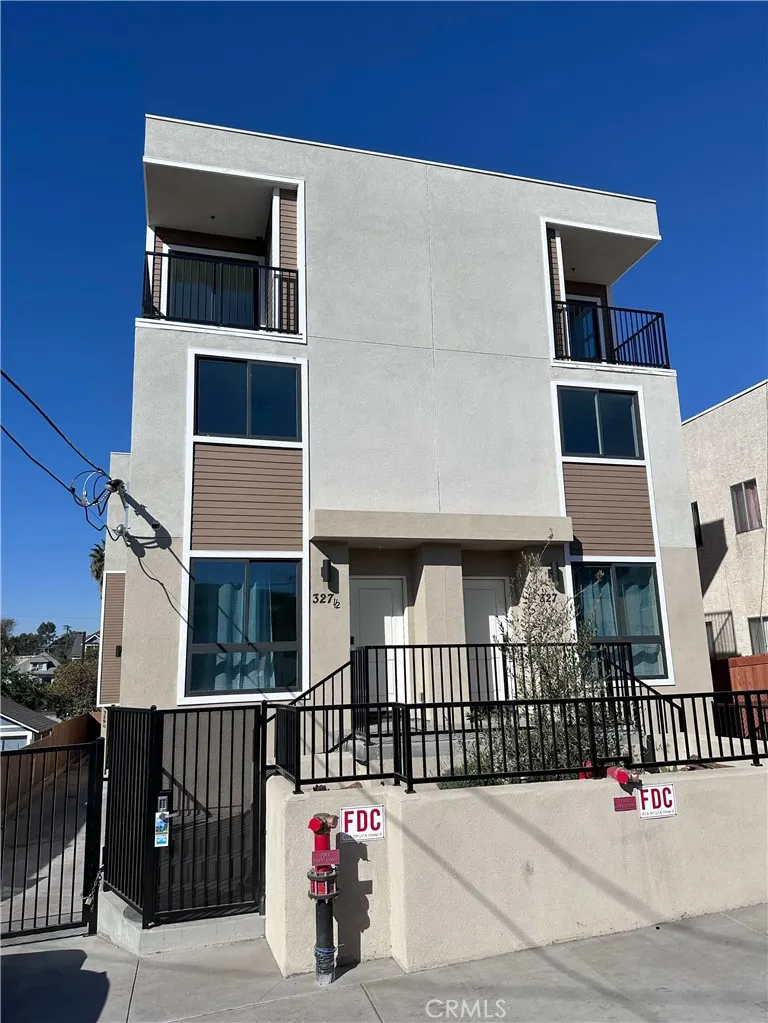 327 N Chicago Street, Los Angeles, California 90033 home-pic-1