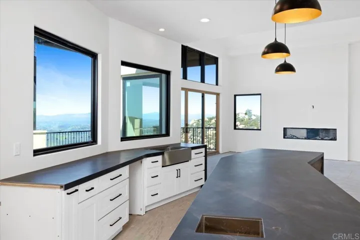 9607 Misty Meadow Lane, Escondido, California 92026