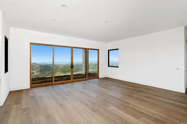9607 Misty Meadow Lane, Escondido, California 92026