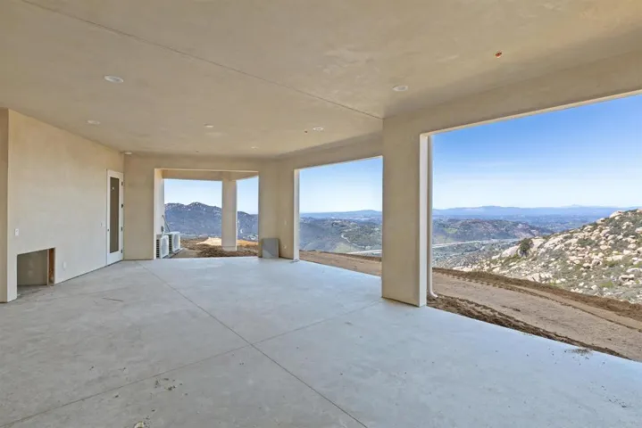 9607 Misty Meadow Lane, Escondido, California 92026