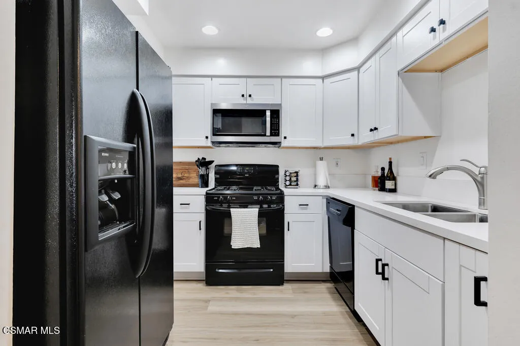 15202 Campus Park Drive C, Moorpark, California 93021 home-pic-3