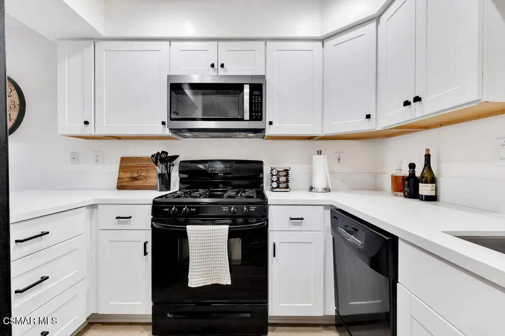 15202 Campus Park Drive C, Moorpark, California 93021 home-pic-14
