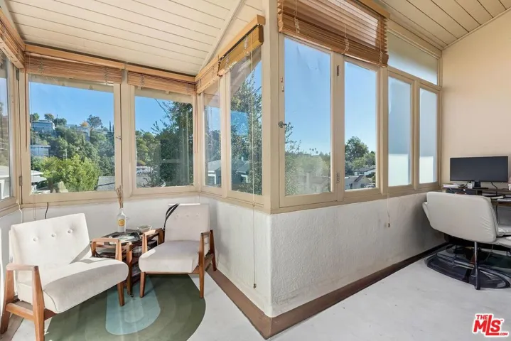 1503 Sunroom