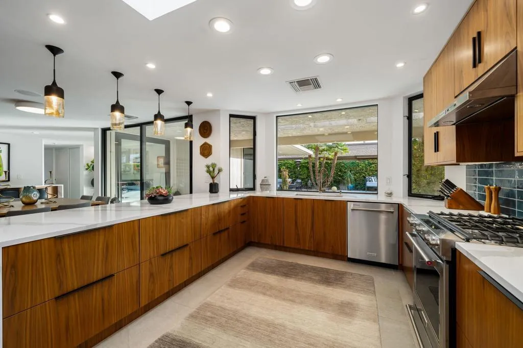 12 Dartmouth Drive, Rancho Mirage, California 92270 home-pic-13