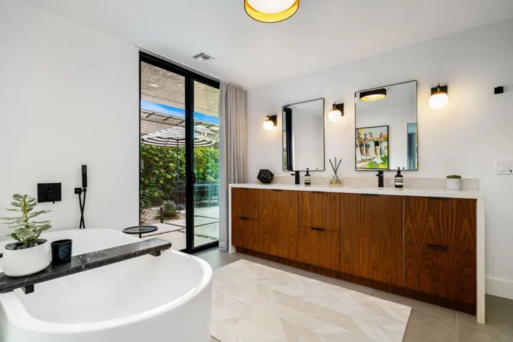 Primary Bath with Soaking Tub