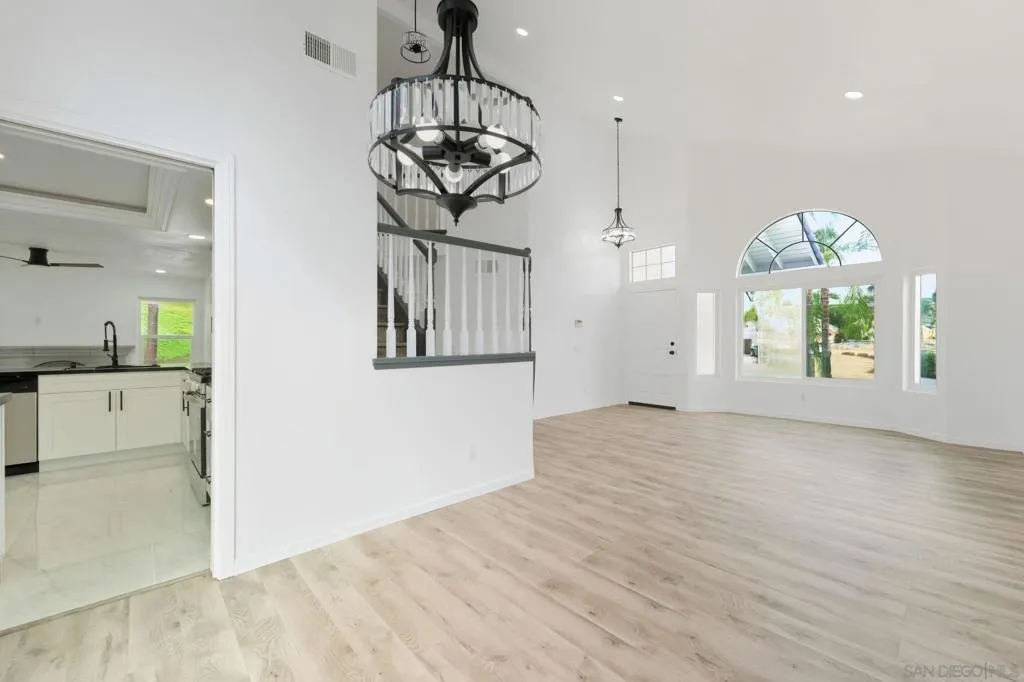 13625 Darryl Ct, El Cajon, California 92021 home-pic-13