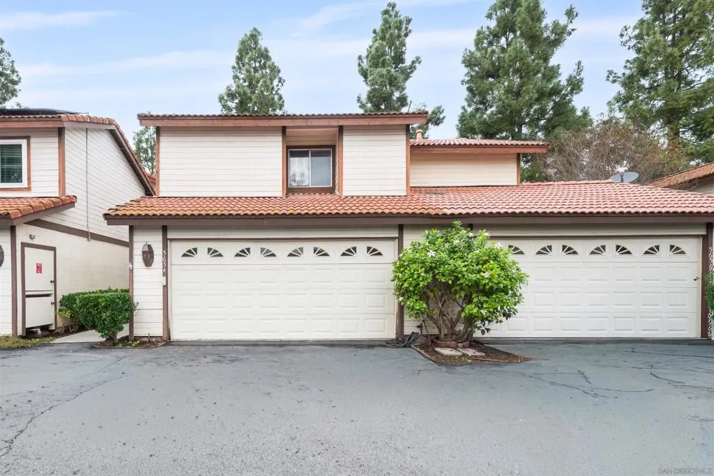 5654 Tumbleweed Way, Oceanside, California 92057 home-pic-1