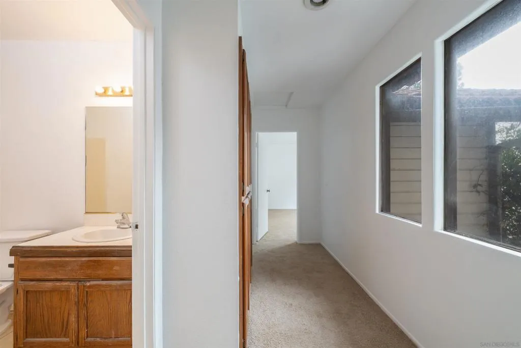5654 Tumbleweed Way, Oceanside, California 92057 home-pic-17
