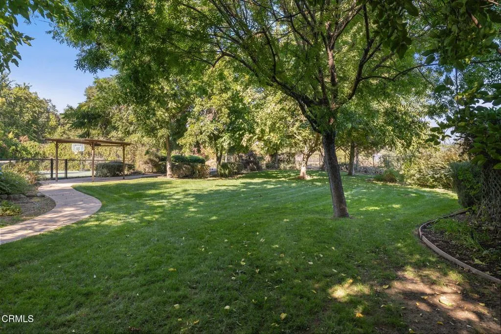 141-web-or-mls-UpmarketMedia-12250Linda-