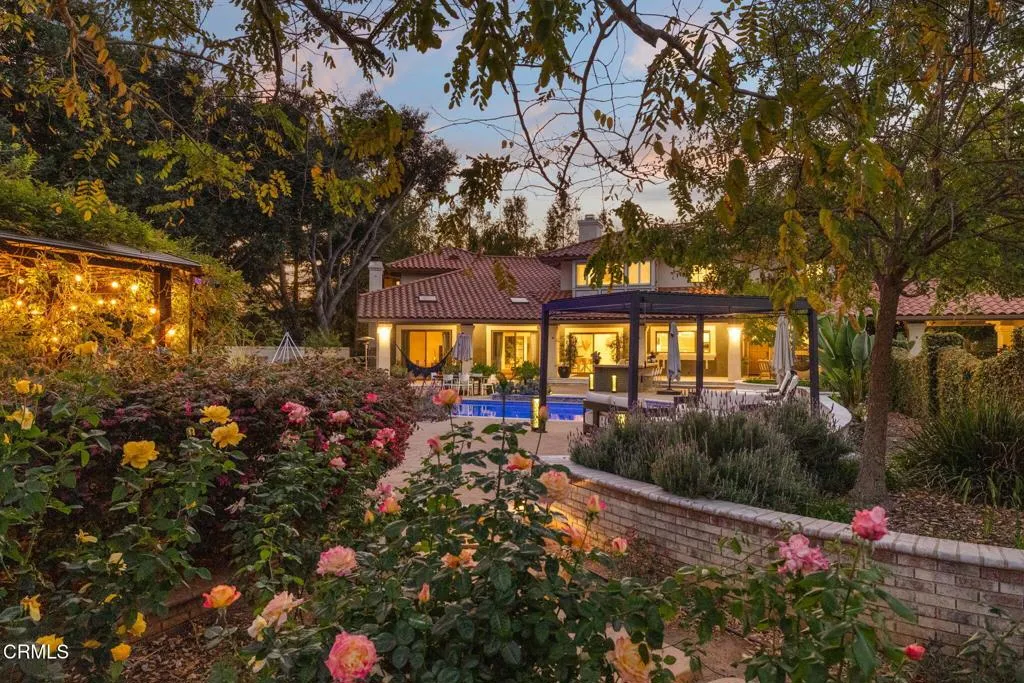32-web-or-mls-UpmarketMedia-12250Linda-e