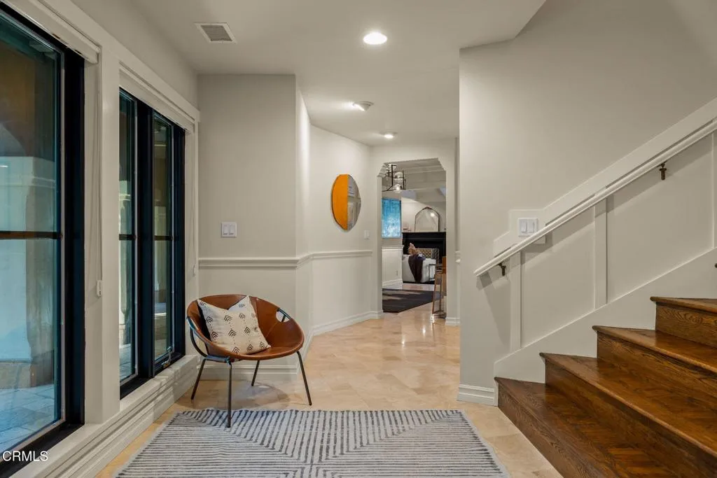 44-web-or-mls-UpmarketMedia-12250Linda-e