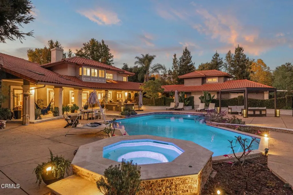 15-web-or-mls-UpmarketMedia-12250-pooled