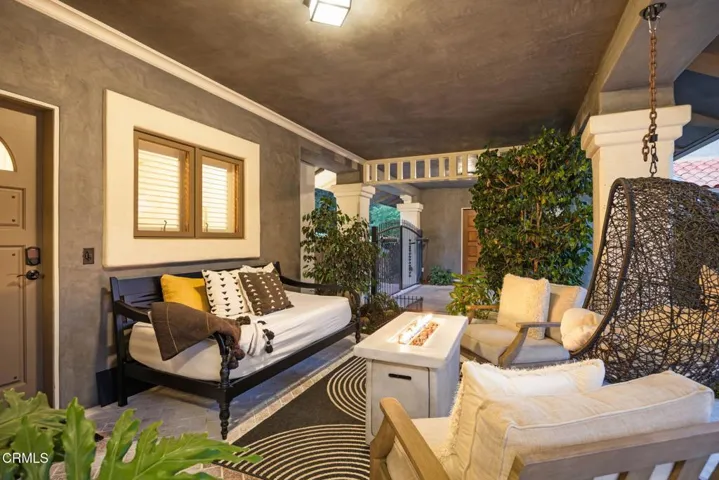 24-web-or-mls-UpmarketMedia-12250Linda-e