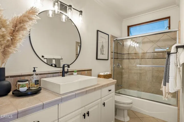 156-web-or-mls-UpmarketMedia-12250Linda-