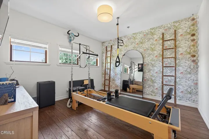172-web-or-mls-003_UpmarketMedia_12250L-
