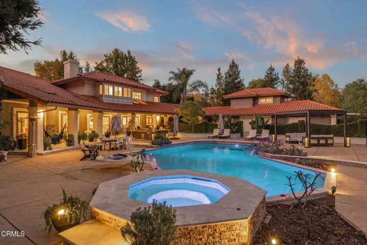 15-web-or-mls-UpmarketMedia-12250-pooled