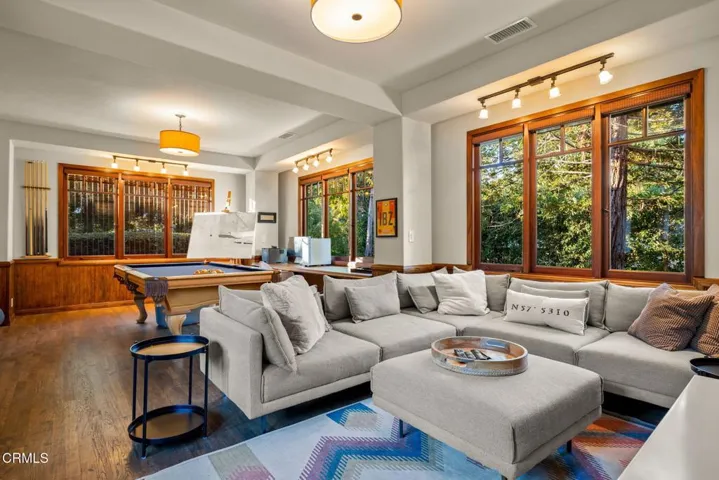 150-web-or-mls-UpmarketMedia-12250Linda-