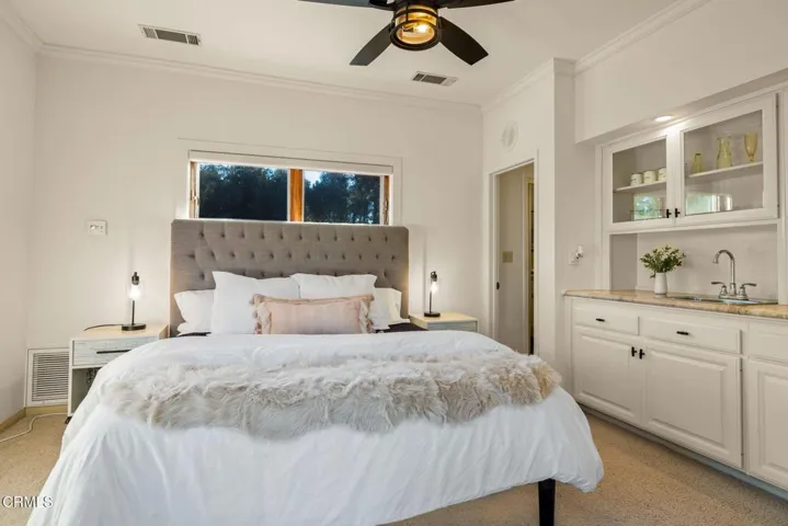 153-web-or-mls-UpmarketMedia-12250Linda-