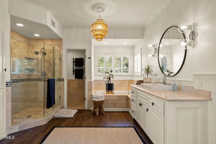 82-web-or-mls-UpmarketMedia-12250Linda-e