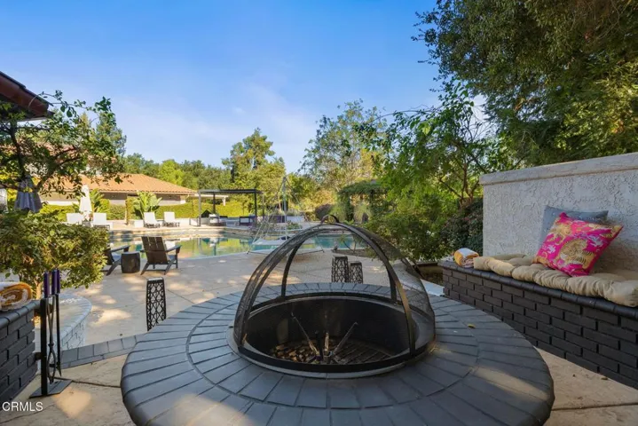 112-web-or-mls-UpmarketMedia-12250Linda-