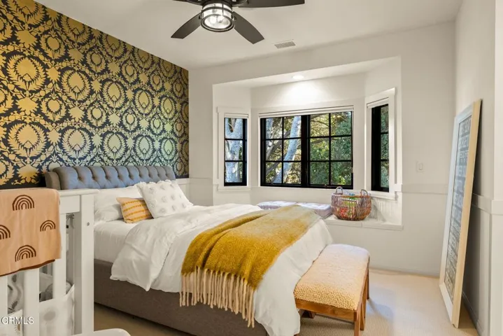 94-web-or-mls-UpmarketMedia-12250Linda-e