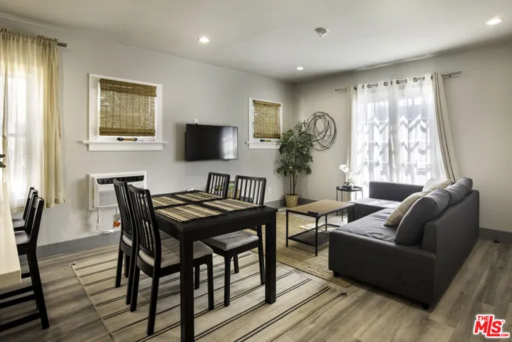 1561 1/2 S Harvard Boulevard, Los Angeles, California 90006