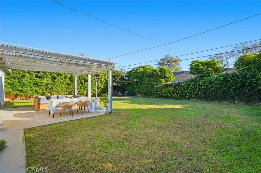 2324 Roycroft Avenue, Long Beach, California 90815 home-pic-32