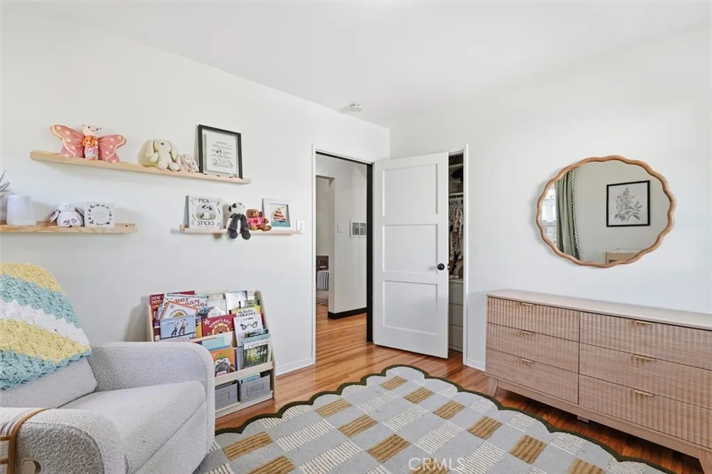 2324 Roycroft Avenue, Long Beach, California 90815 home-pic-23