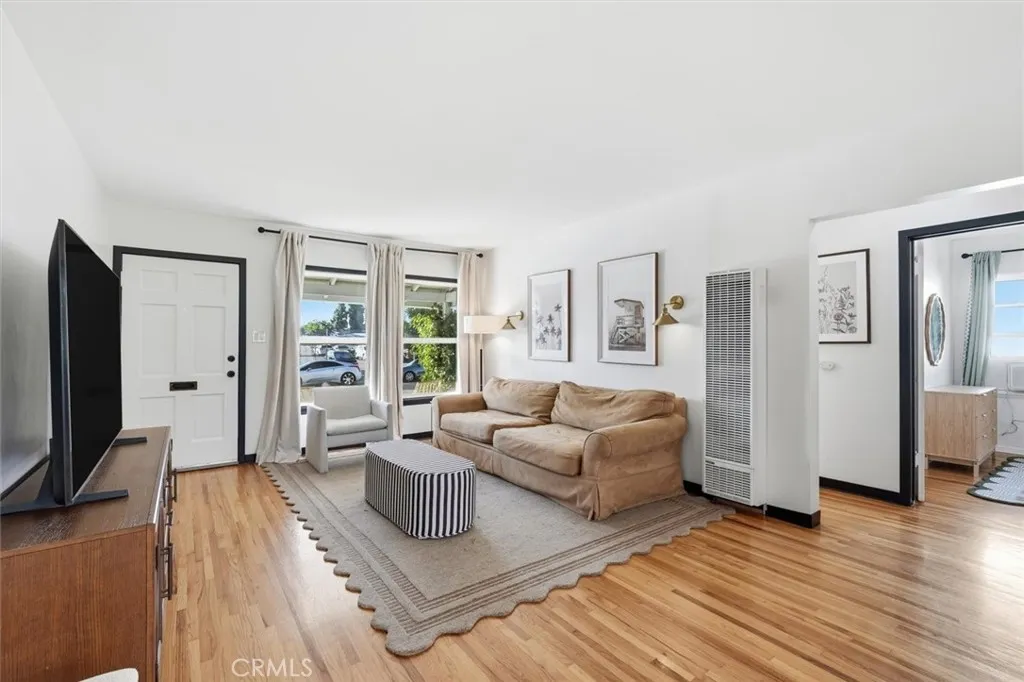 2324 Roycroft Avenue, Long Beach, California 90815 home-pic-6