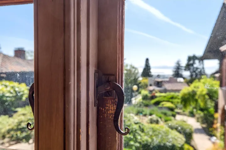 2501 2501 Rose Walk, Berkeley, California 94708-1902