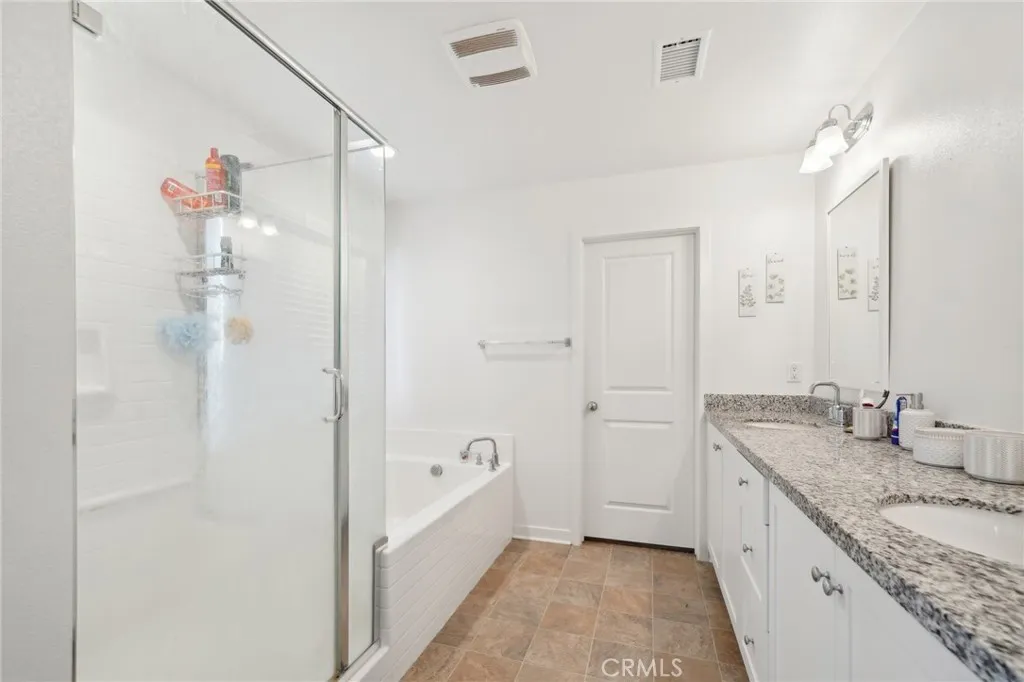 36927 Arezzo Court, Beaumont, California 92223 home-pic-22