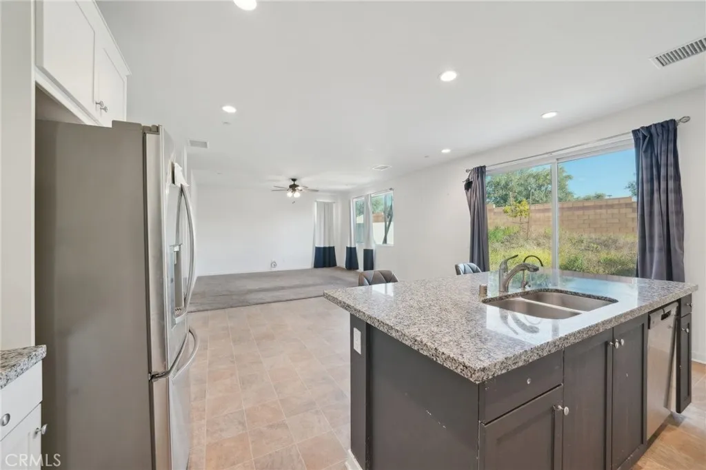 36927 Arezzo Court, Beaumont, California 92223 home-pic-12