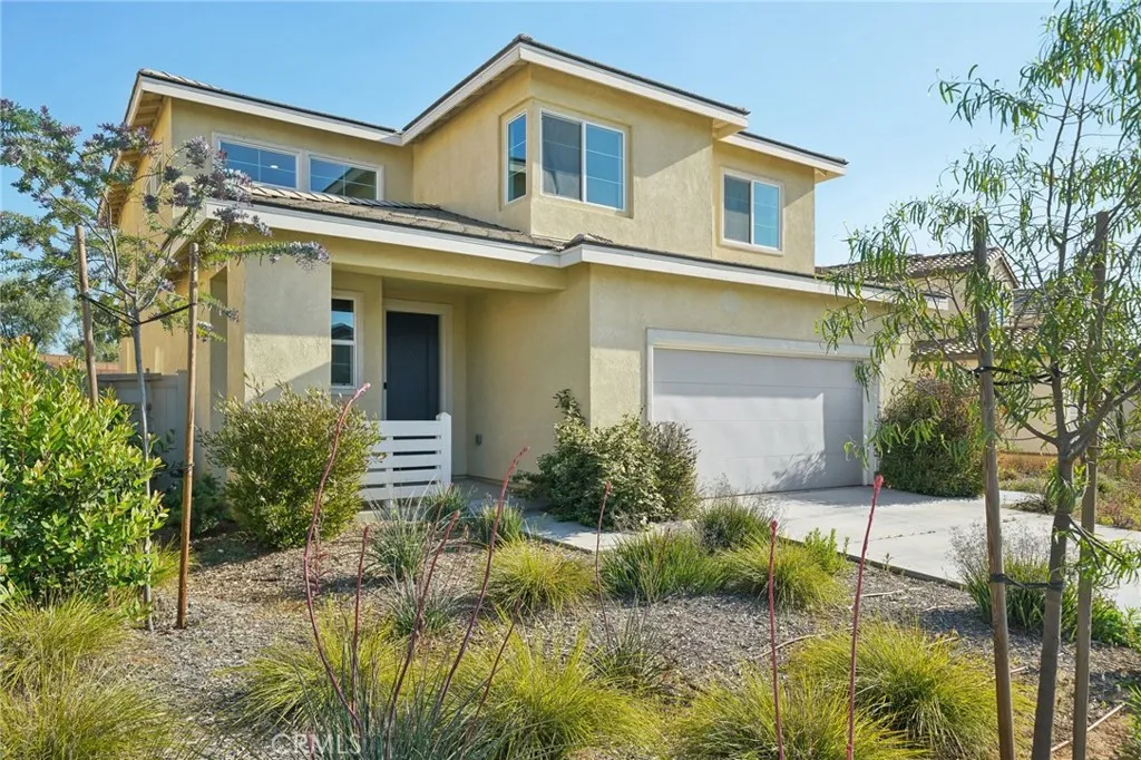 36927 Arezzo Court, Beaumont, California 92223 home-pic-3