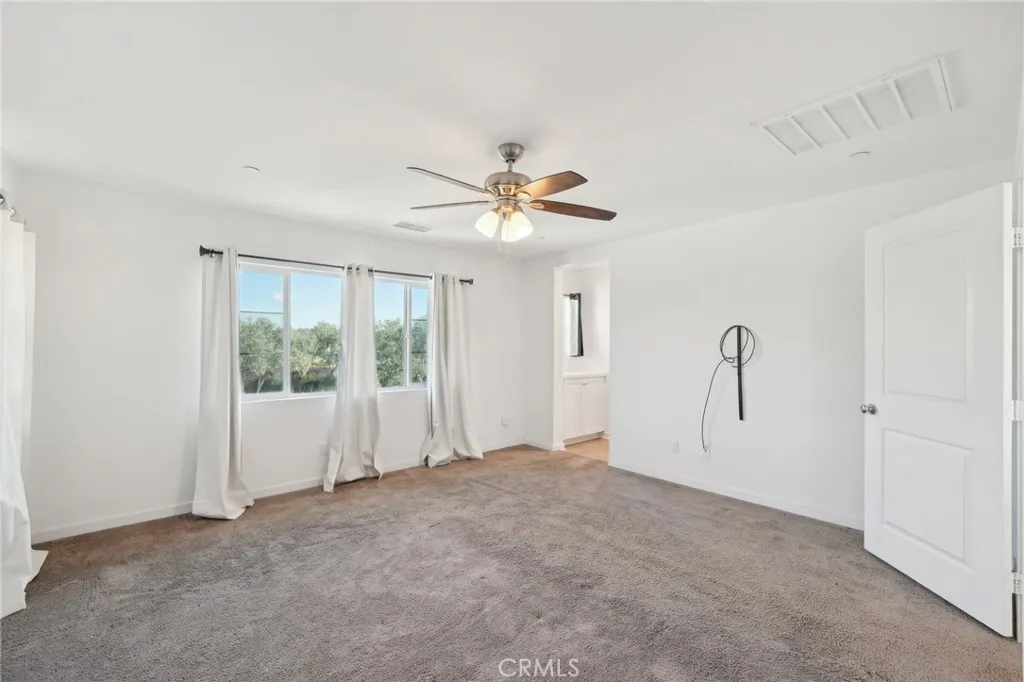 36927 Arezzo Court, Beaumont, California 92223 home-pic-17