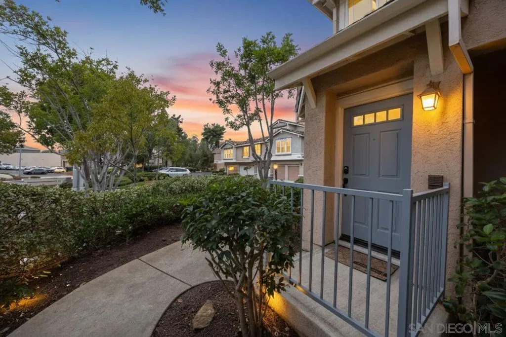 12003 World Trade Dr 1, San Diego, California 92128 home-pic-1