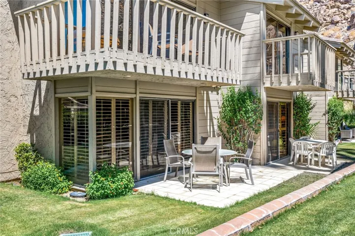 Outdoor eating areas