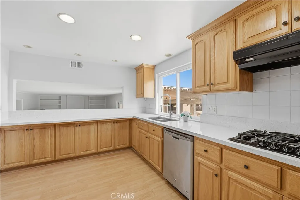 369 S Jennifer, Orange, California 92869 home-pic-12