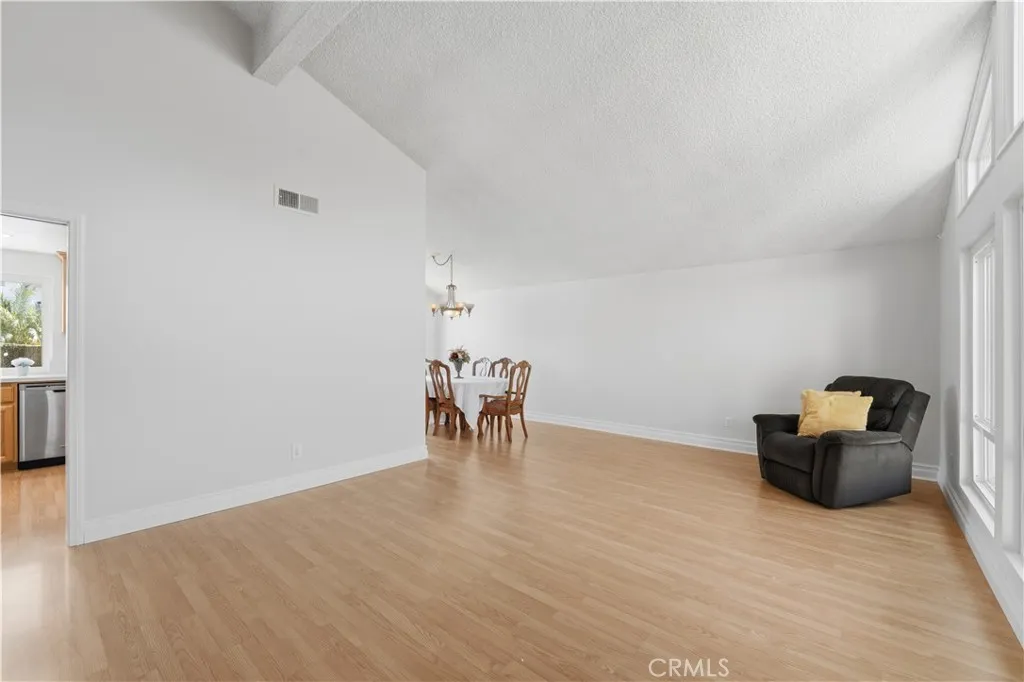 369 S Jennifer, Orange, California 92869 home-pic-4