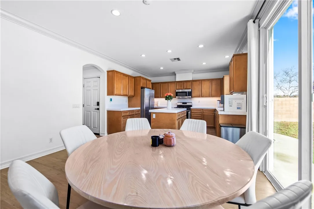 6310 Cosmos, Eastvale, California 92880 home-pic-19