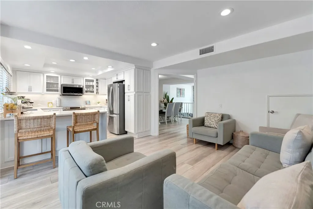 19305 Champion Lane, Huntington Beach, California 92648 home-pic-19