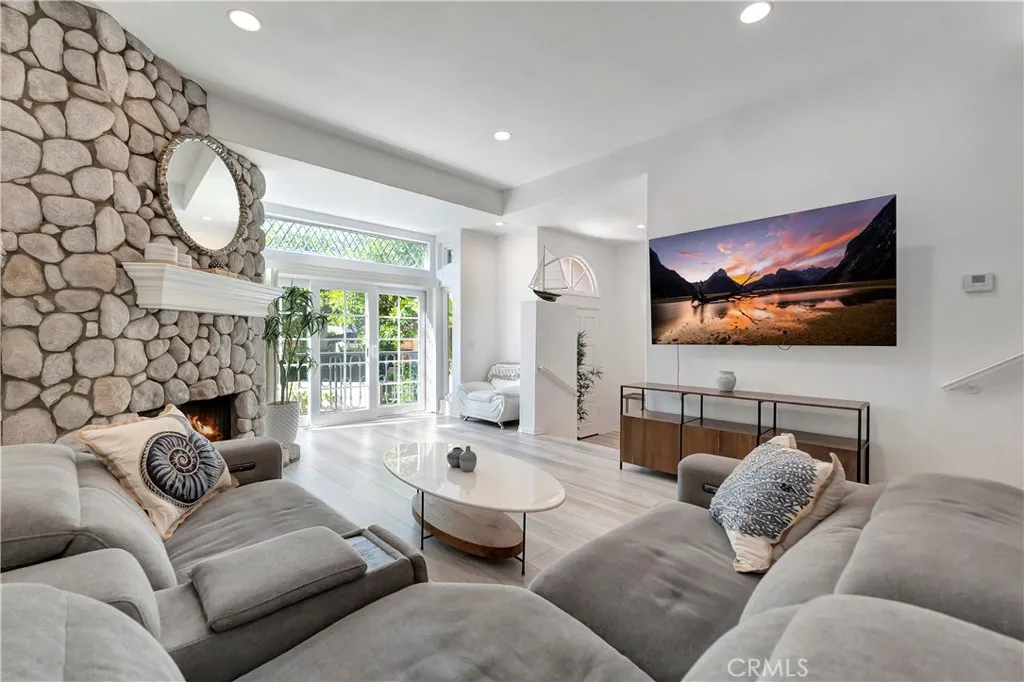 19305 Champion Lane, Huntington Beach, California 92648 home-pic-10