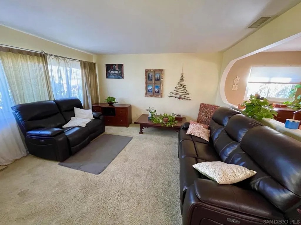 4584 Jicarillo Ave, San Diego, California 92117 home-pic-4