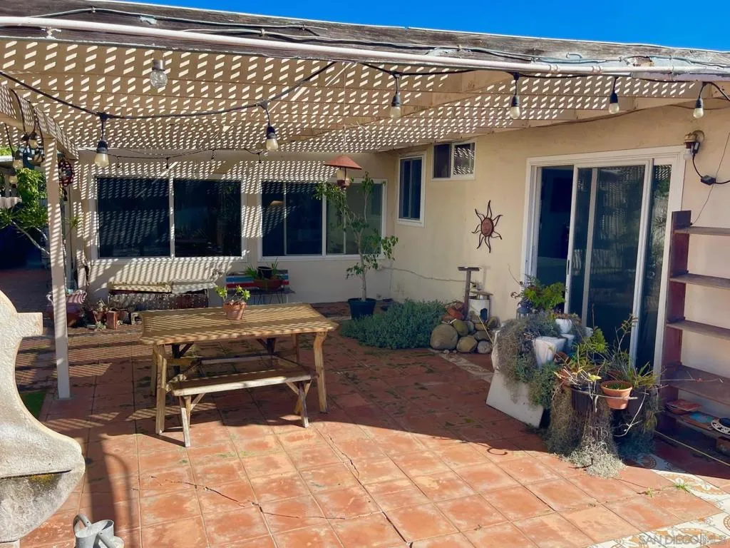 4584 Jicarillo Ave, San Diego, California 92117 home-pic-11