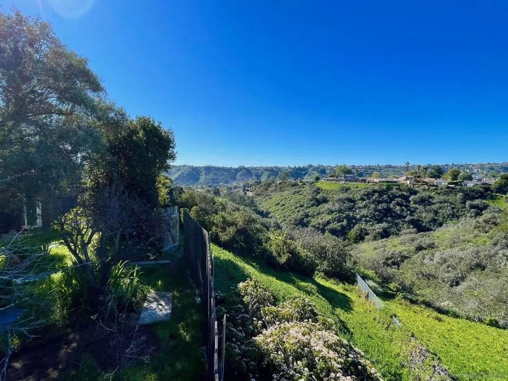 4584 Jicarillo Ave, San Diego, California 92117 home-pic-12