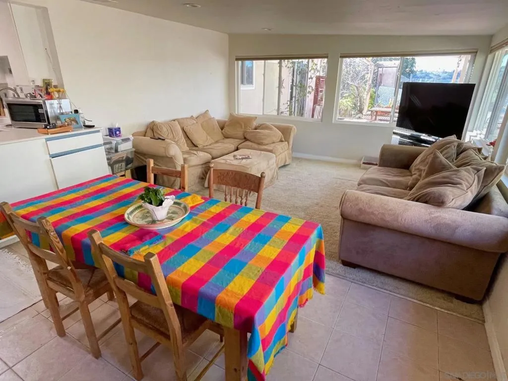 4584 Jicarillo Ave, San Diego, California 92117 home-pic-8