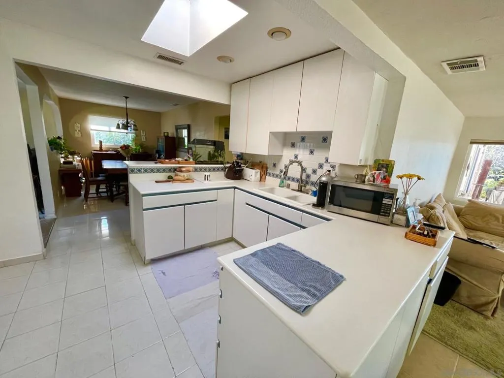 4584 Jicarillo Ave, San Diego, California 92117 home-pic-7