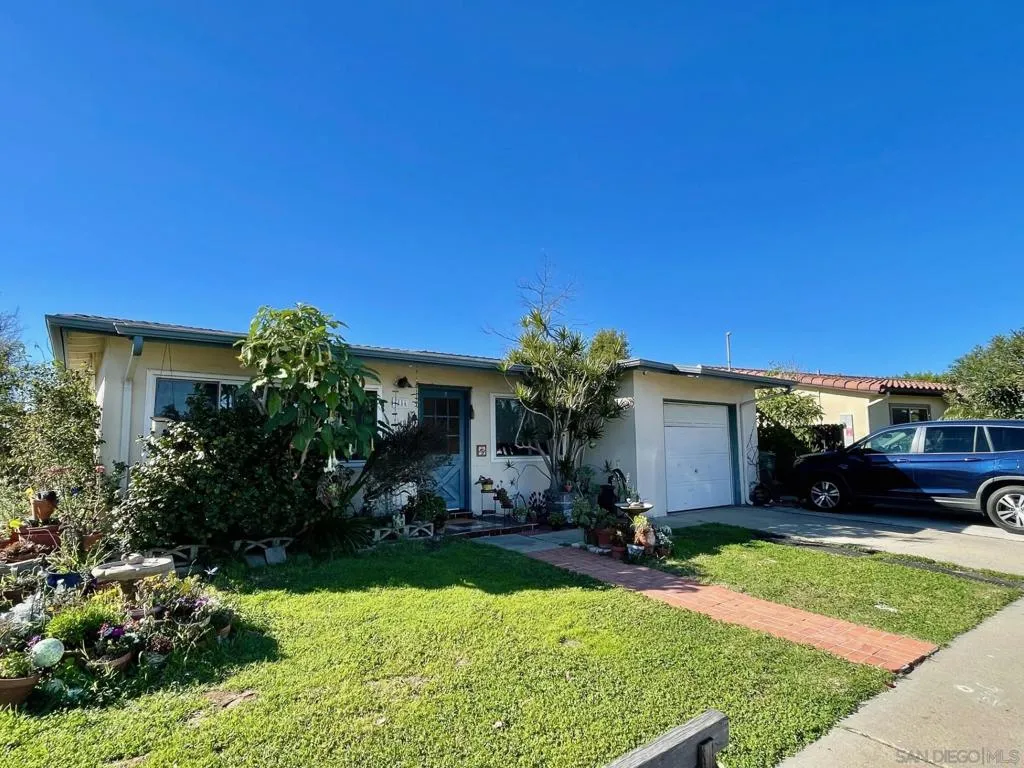 4584 Jicarillo Ave, San Diego, California 92117 home-pic-1