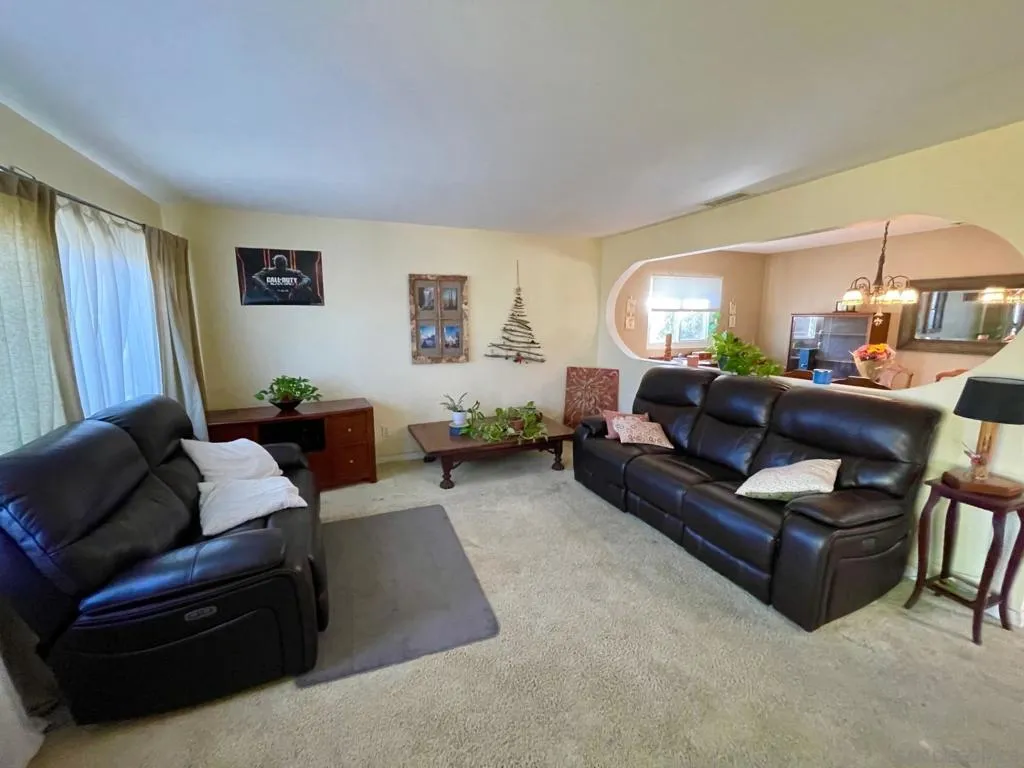 4584 Jicarillo Ave, San Diego, California 92117 home-pic-3