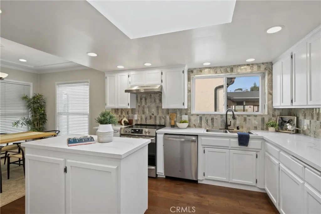 2400 Quincy, Long Beach, California 90815 home-pic-6